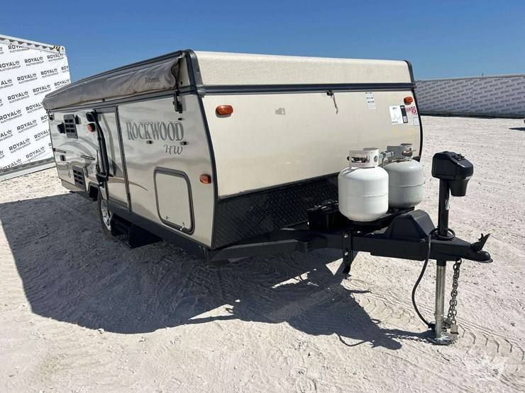 2013-15ft-forst-river-rockwood-hw276-s/a-travel-trailer-pop-up-camper-image-2