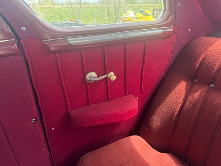 #106-•-1947-dodge-2-door-coupe-(has-wi-title)-(neenah,-wi)-image-87