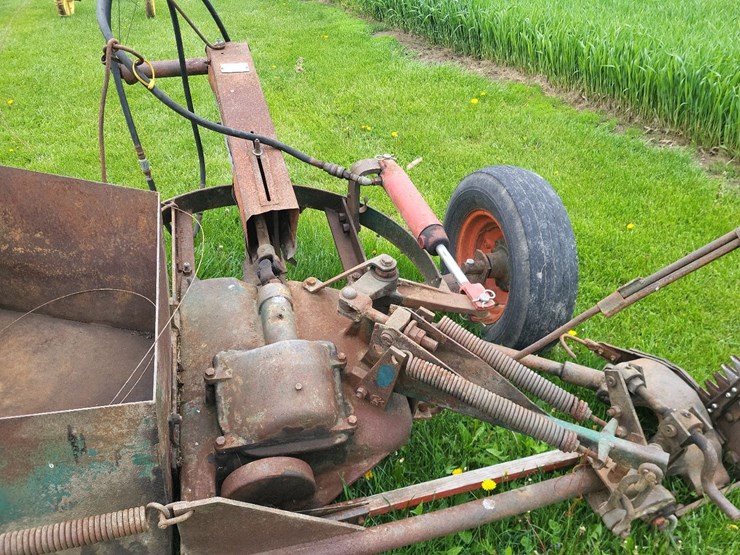 new-idea-253-pull-type-sickle-mower---nice-image-13