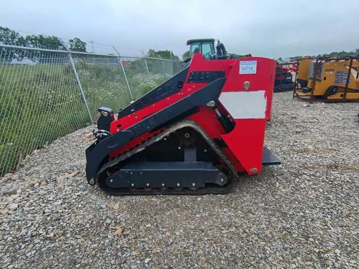 #24718-•-2025-scl-850-mini-skid-steer-image-3