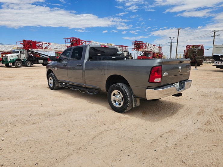 2012-dodge-2500-image-3