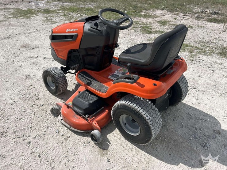 2005-husqvarna-yth24v53-54in-riding-lawn-mower-image-4