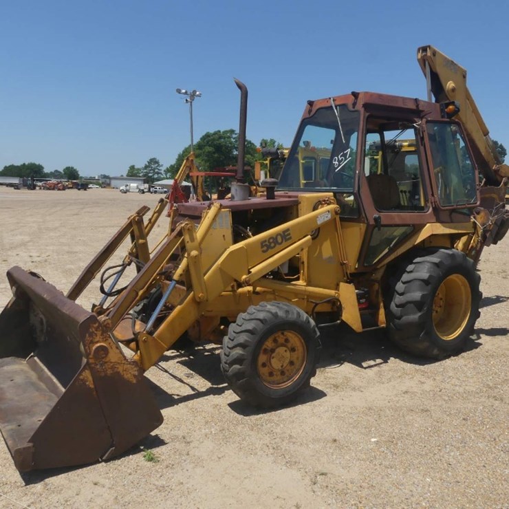 CASE 580E