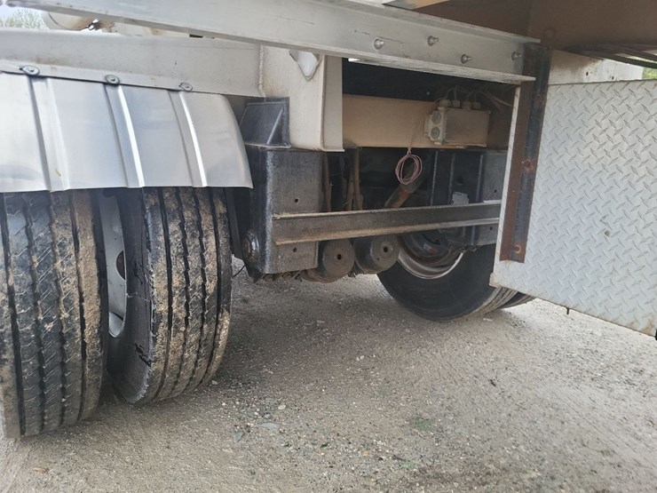 2012-brenner-8820-gallon-aluminum-tandem-axle-semi-tanker-trailer-image-16