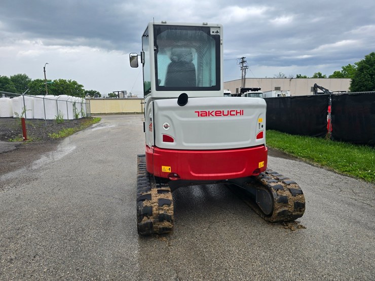 #24032-•-2024-takeuchi-tv350r-excavator-image-10