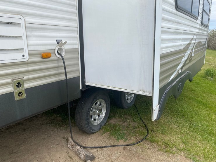 2012-keystone-springdale-rv-image-18