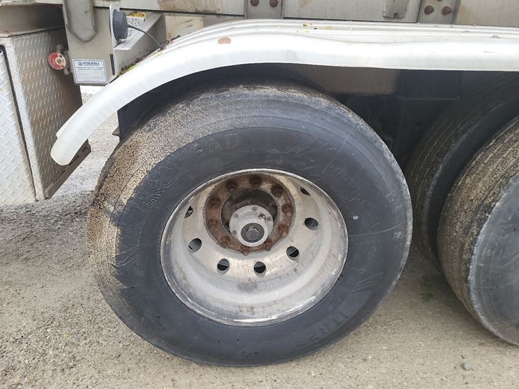 2012-brenner-8820-gallon-aluminum-tandem-axle-semi-tanker-trailer-image-29