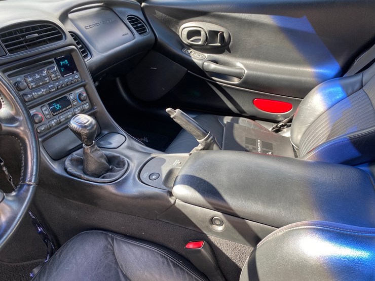 #150-•-2002-corvette-z06-frc-6-speed-(has-wi-title)-(schofield,-wi)-image-31