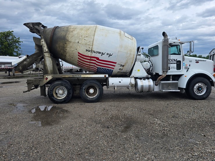 2009-peterbilt-365-image-24