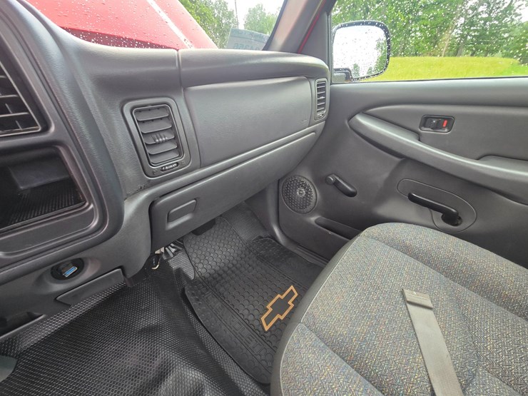 #24356-•-2006-chevrolet-silverado-pickup-truck-image-37