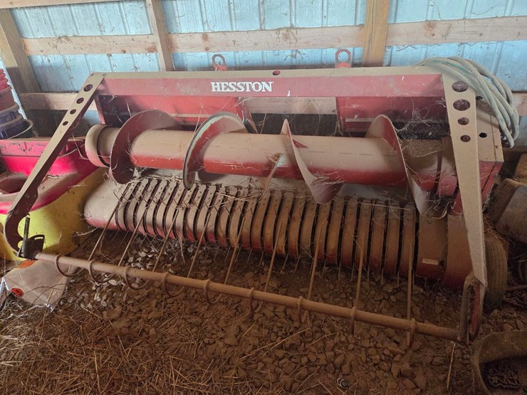 hesston-7500-image-28