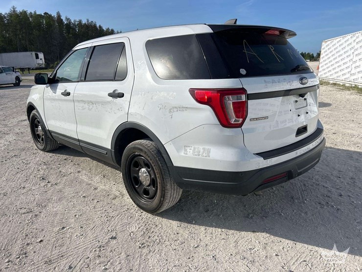 2018-ford-explorer-image-4