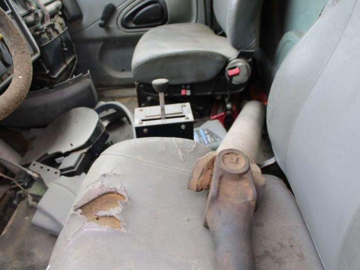 2006-international-durastar-4200-image-12