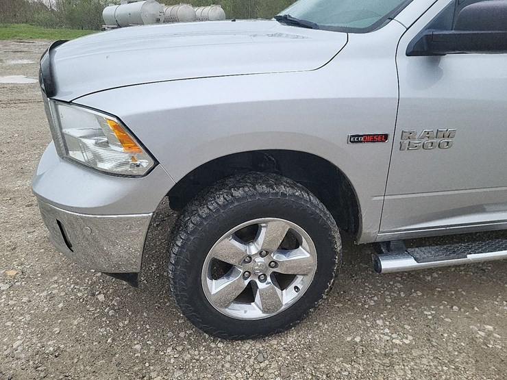 2014-dodge-1500-image-24