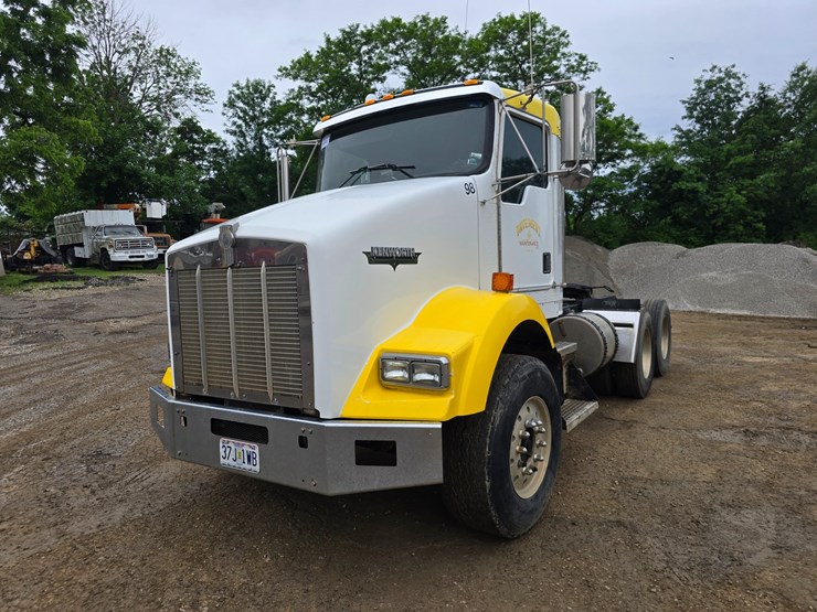 1999-kenworth-t800-image-2