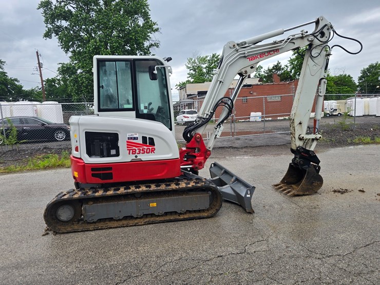 #24032-•-2024-takeuchi-tv350r-excavator-image-16
