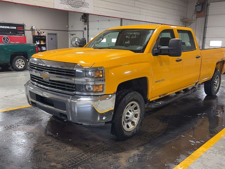 2016-chevrolet-silverado-3500hd-image-5