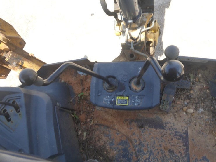2013-deere-310k-image-15