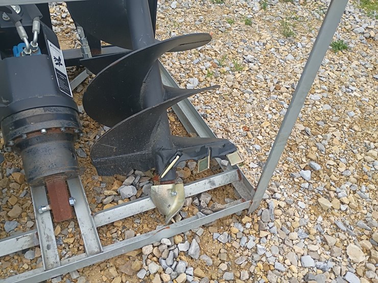 #24724-•-landhonor-auger-and-bits-skid-steer-attachment-image-6