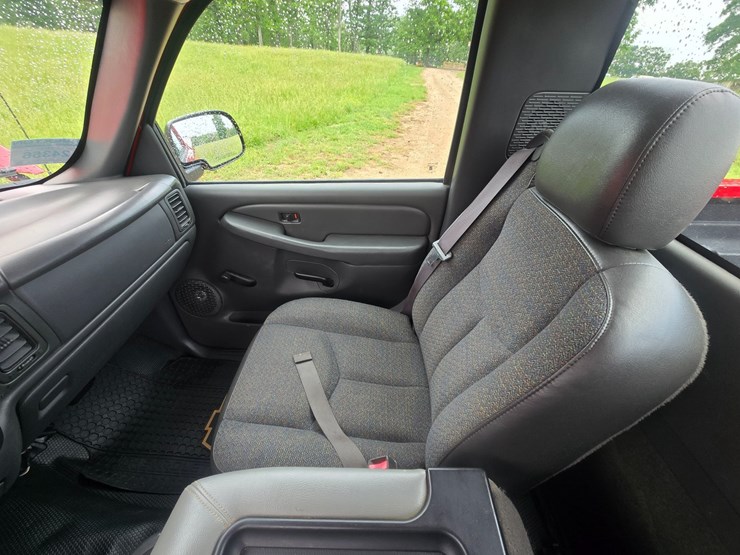 #24356-•-2006-chevrolet-silverado-pickup-truck-image-36