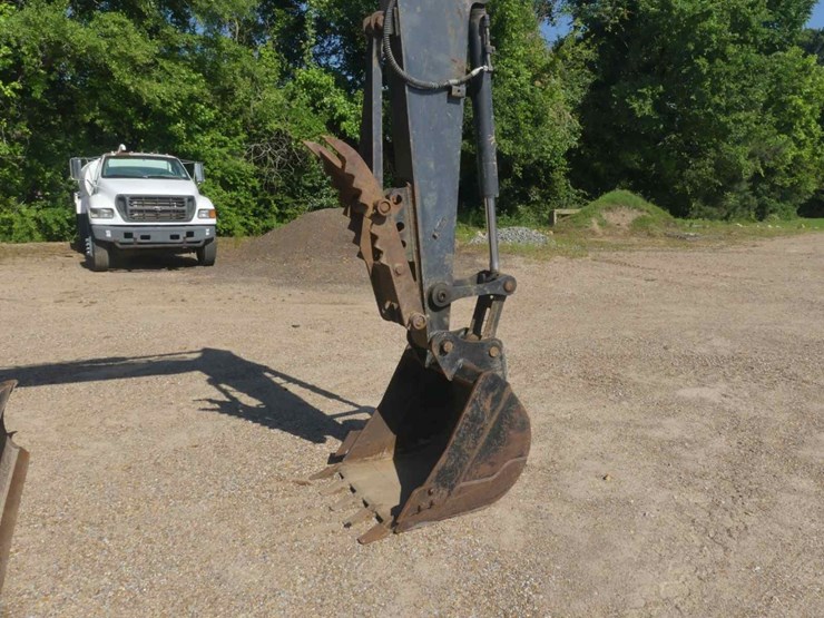 2017-deere-75g-image-9