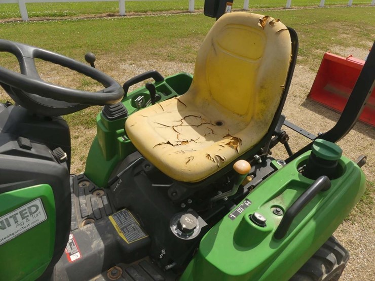 john-deere-1023e-image-13