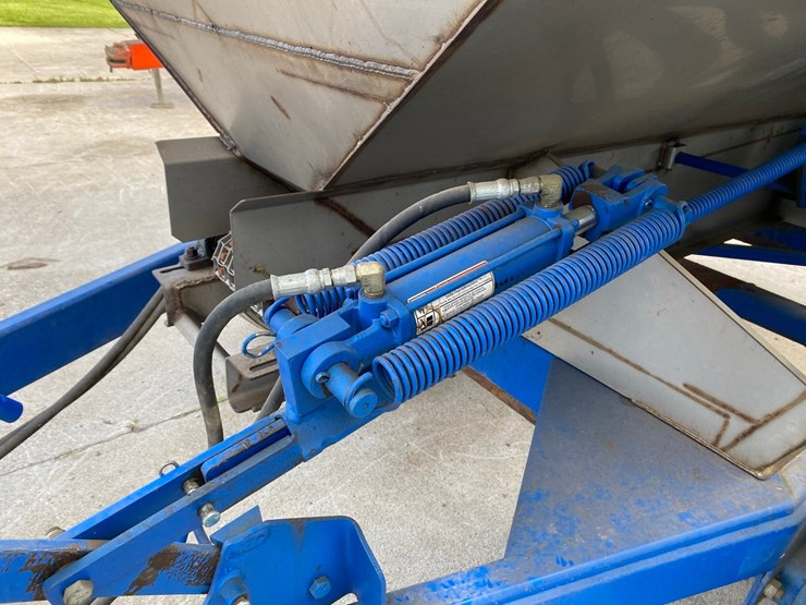 doyle-fertilizer-spreader-image-15