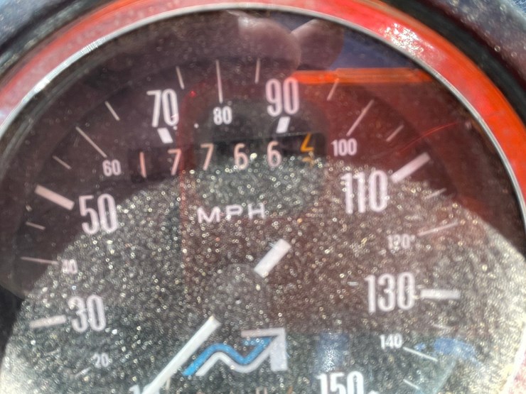 #136-•-1977-triumph-motorcycle-(has-wi-title)-(waupun,-wi)-image-25