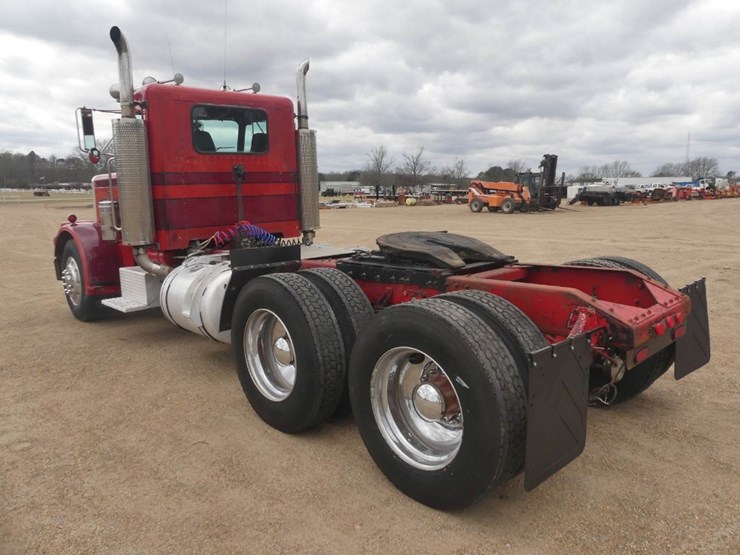 1980-peterbilt-359-image-4