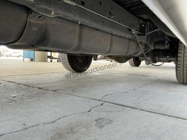 2012-ford-cargo-image-27