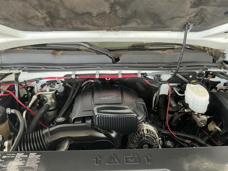 2013-chevrolet-silverado-3500hd-image-13
