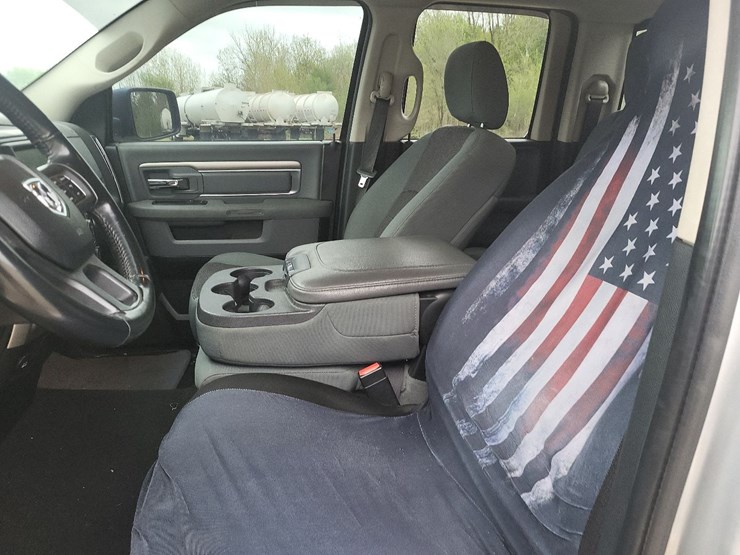 2014-dodge-1500-image-12