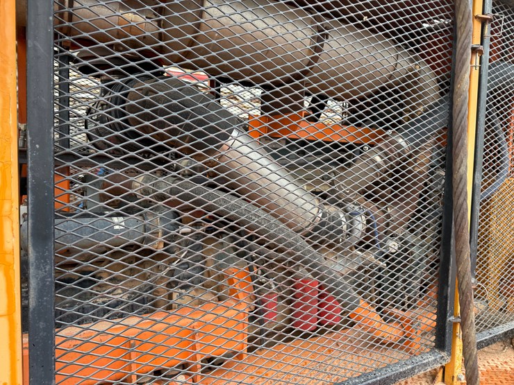 2006-taylor-c500-dd-104'-250k-5-axle-well-service-workover-rig-image-6