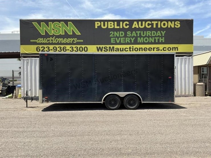 2013-lgs-85x20-enclosed-trailer-image-1