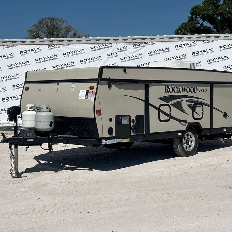 2013 15ft Forst River Rockwood HW276 S/A Travel Trailer Pop Up Camper