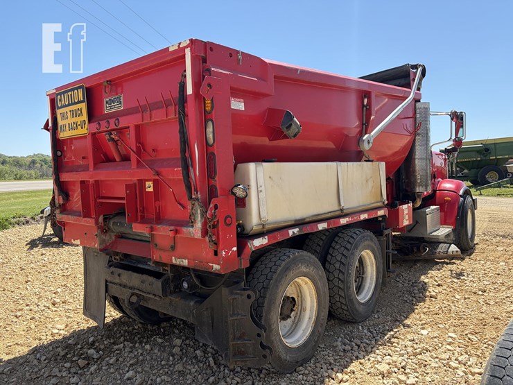2008-peterbilt-367-image-2