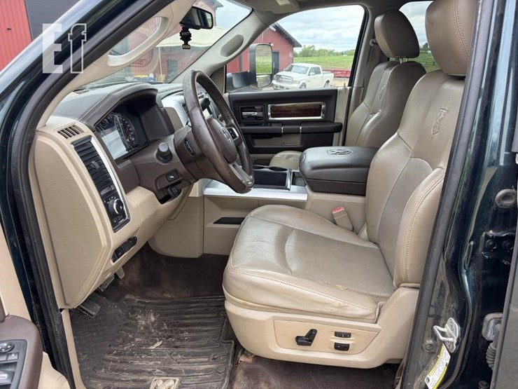 2011-dodge-ram-3500-image-13