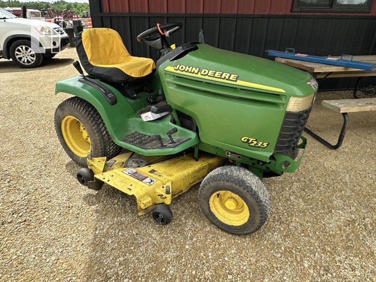 john-deere-gt235-image-4