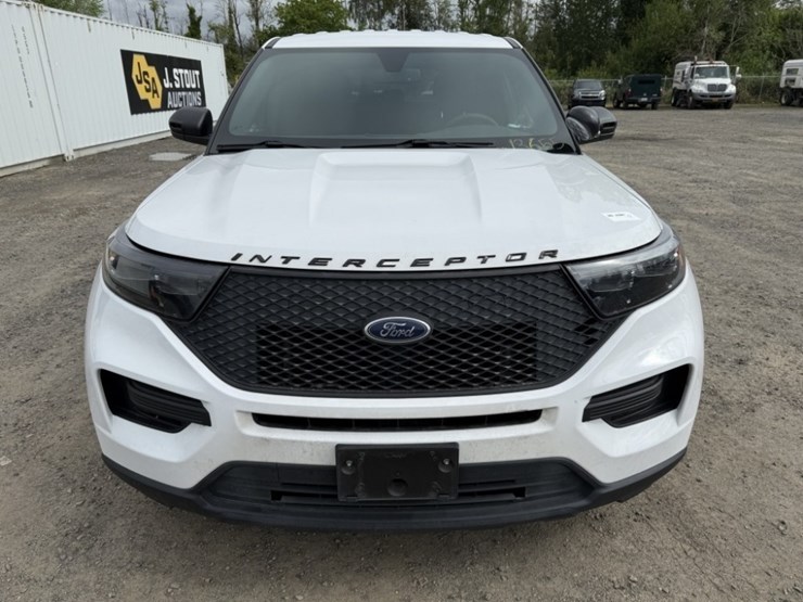 2020-ford-explorer-image-8