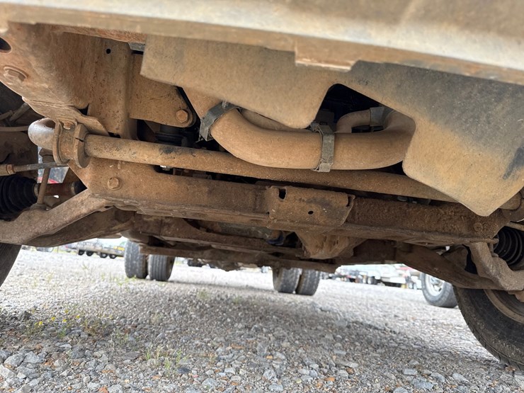 2004-chevrolet-silverado-3500-image-30