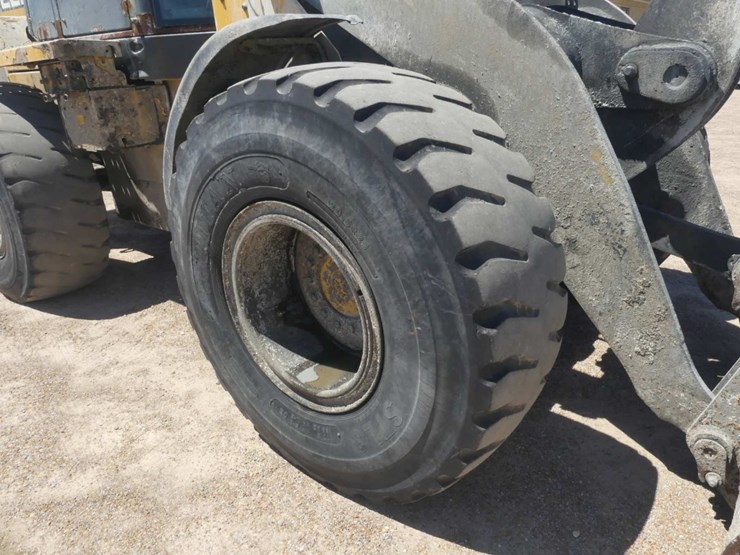 deere-524k-image-10