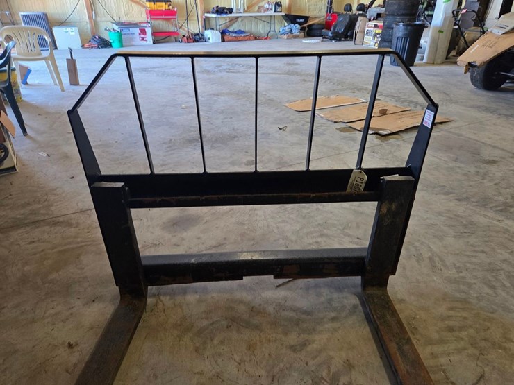 42"-tomahawk-pallet-forks-image-3