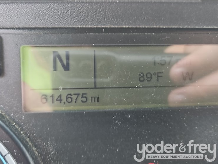 2019-freightliner-cascadia-125-image-47