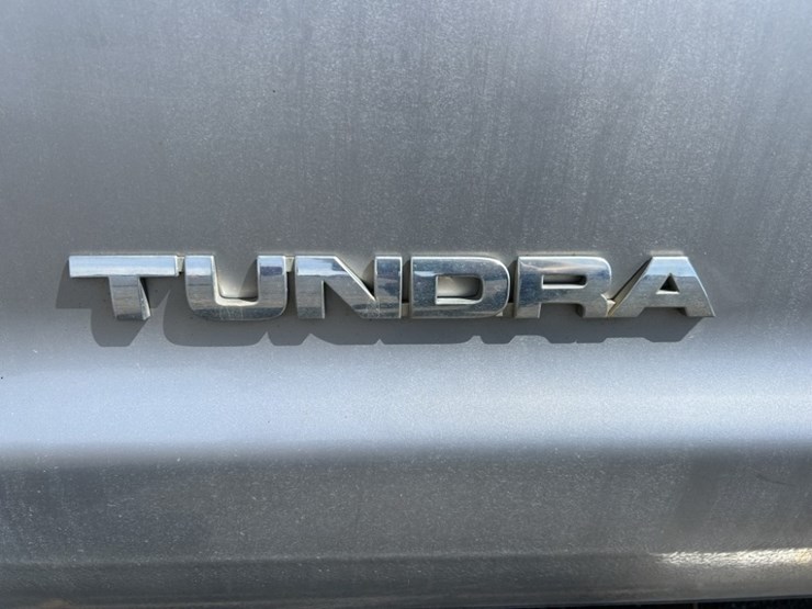 2007-toyota-tundra-sr5-image-10