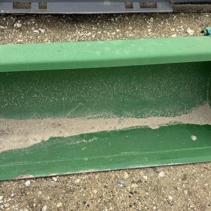L3 - John Deere JX 4' Unused Loader Bucket