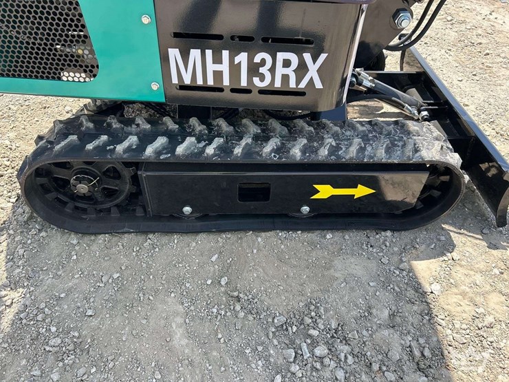mini-excavator-image-21