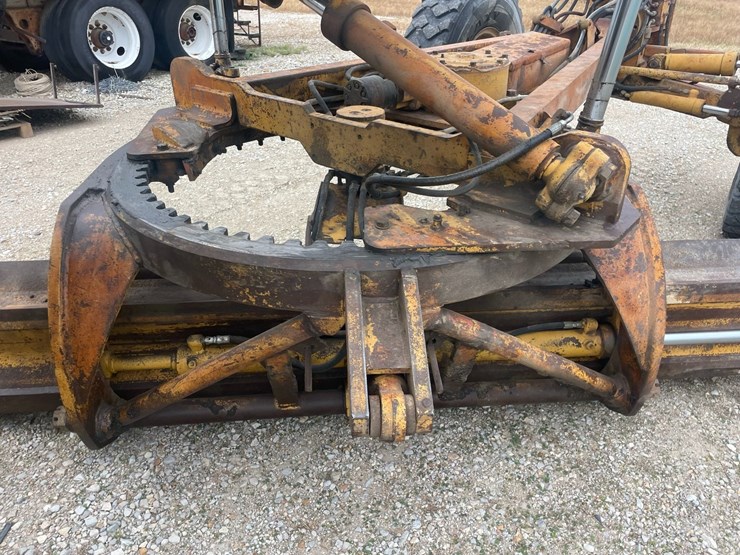 caterpillar-12g-image-21