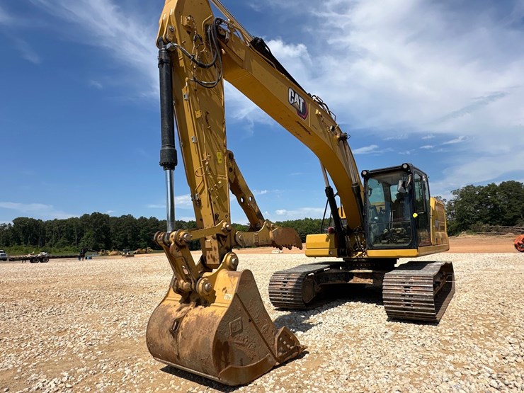 2021-caterpillar-320-image-5