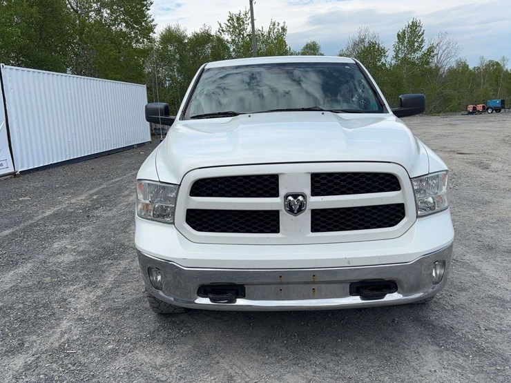 2016-dodge-1500-image-8