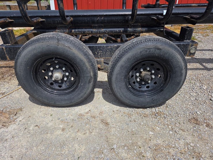 2025-32'-ez-haul-hay-handler-round-bale-trailer-image-9